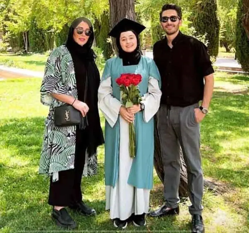 سارا منجزی پور