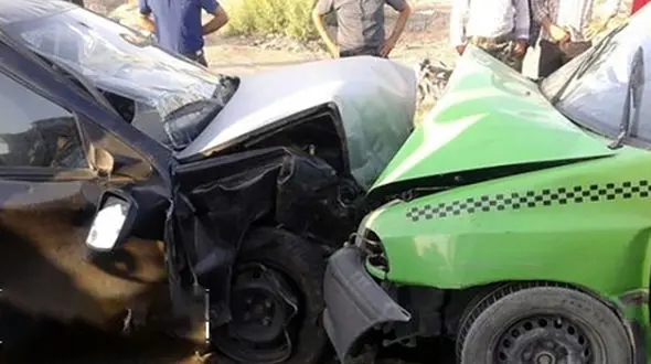 10 دانش آموز اراکی در تصادف 2 سرویس مدرسه مجروح شدند