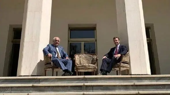 عذرخواهی سفرای روسیه و انگلیس بابت عکس جنجالی + عکس