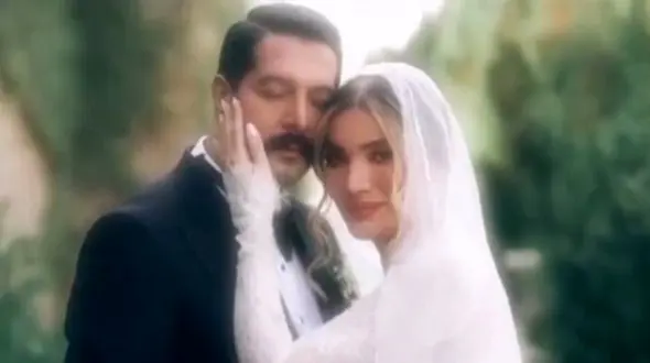 فیلم / سفر متین ستوده ، تازه عروس سینمای ایران به هندوستان بعد ازدواج با کامران تفتی  / ماه عسل نیست ها حالا ماه عسل کجا رفتن ....