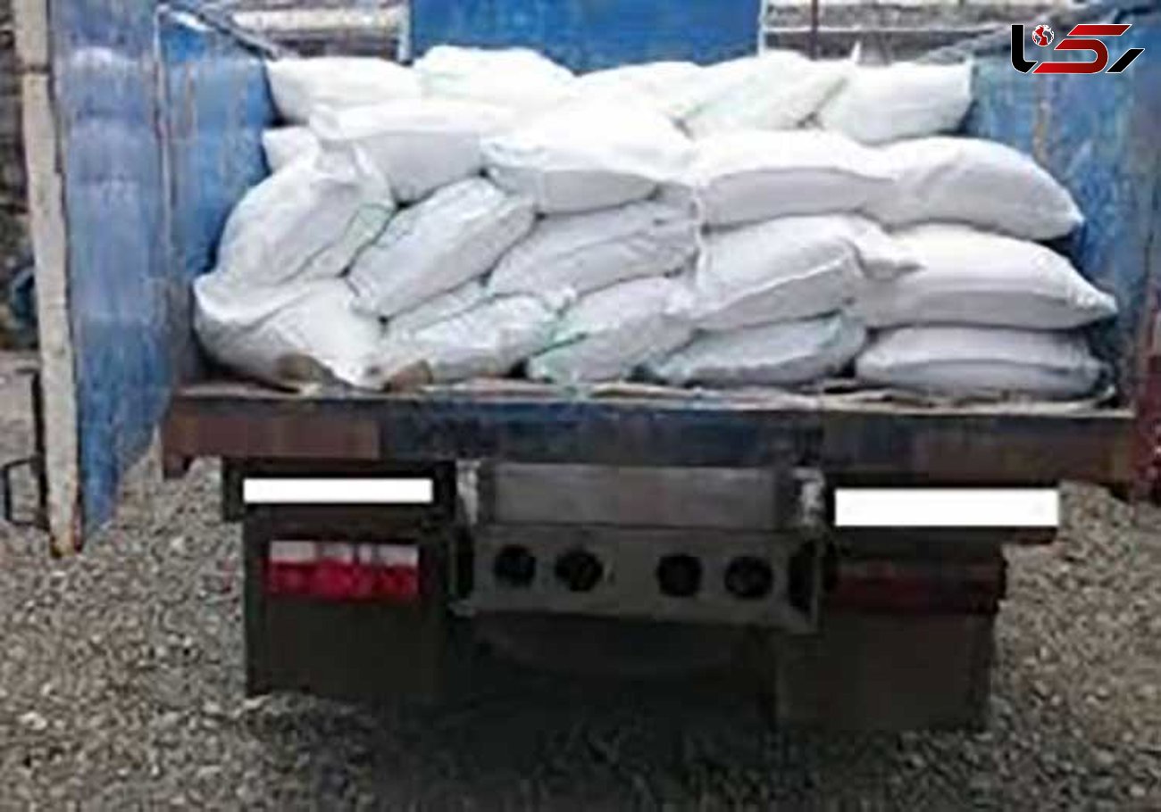 دستگیری 5 قاچاقچی شکر در بروجرد 