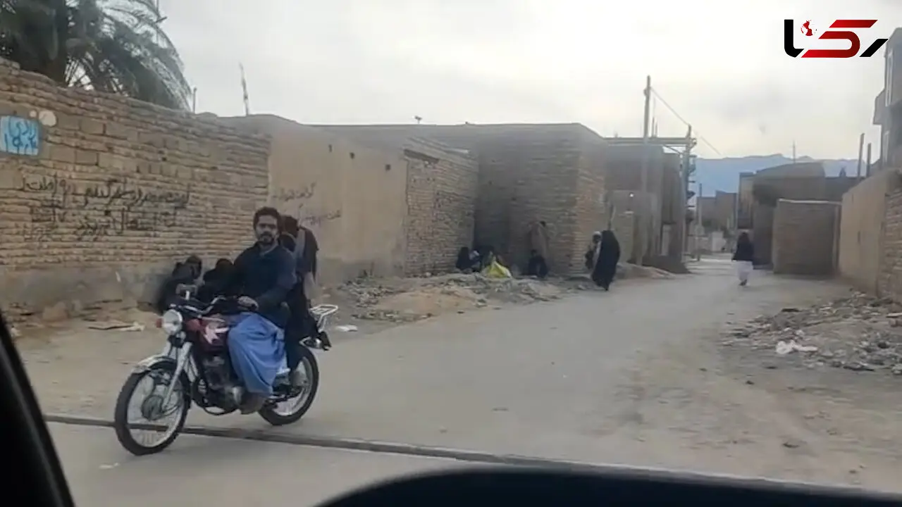 فیلم / زنان منطقه سوری زهی در سیستان و بلوچستان علنی مواد مخدر می فروشند / کودکان در میان پاتوق‌های مواد مخدر