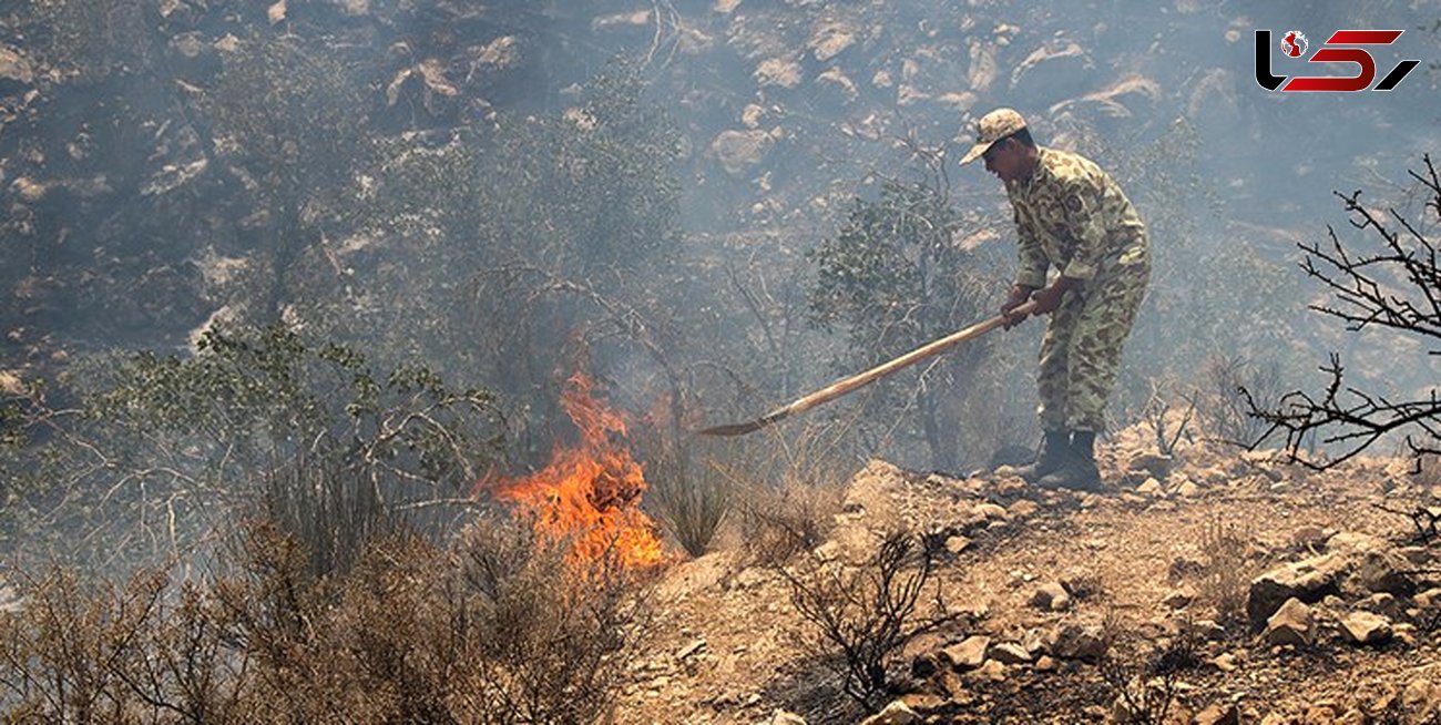 مهار آتش در دو هکتار از مراتع کوه سیاه چاروسا
