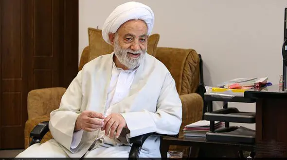 صحبت های خنده دار آقای قرائتی: هر عاقلی میدونه قلیون بدون چایی نمیشه +ویدئو