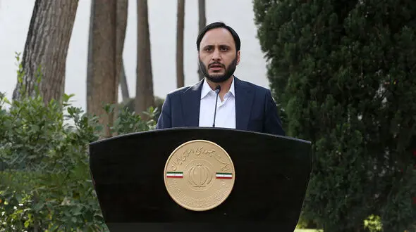 شایعه برکناری وزیر اقتصاد تکذیب شد 