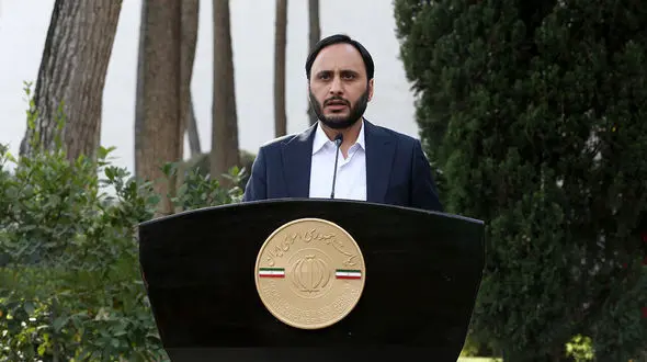 شایعه برکناری وزیر اقتصاد تکذیب شد 