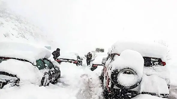 روستاییان گیلان در محاصره برف سنگین