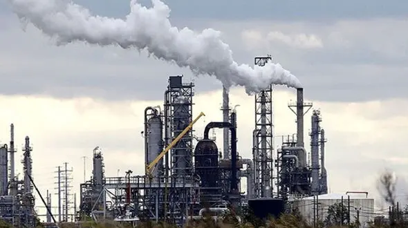 آتش سوزی هولناک در کارخانه تصفیه روغن سفیدشت / یک مرد 100 درصد سوخت