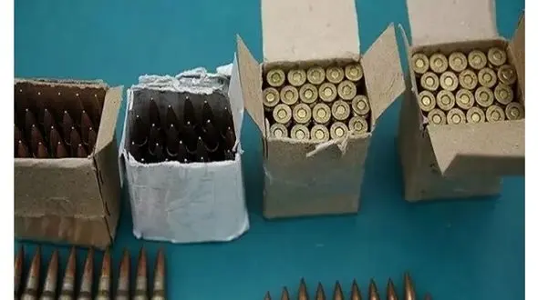 کشف بیش از یک هزار فشنگ برنو در محور مواصلاتی قم به اراک