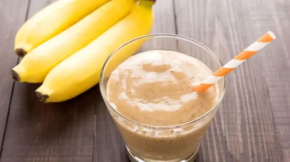 طرز تهیه اسموتی انرژی زا با موز و خواص آن