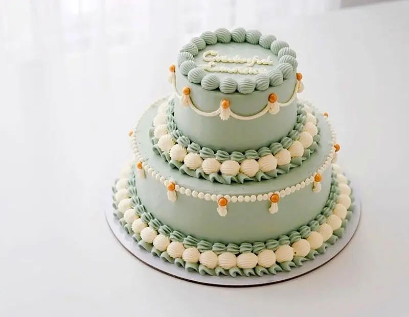 کیک دو طبقه عروسی