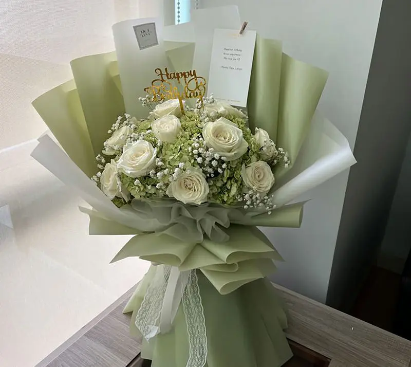 دسته گل سبز و سفید