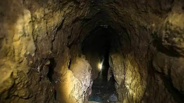 قناتی باستانی در گناباد/یادگار دوران هخامنشیان