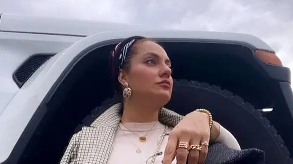 عکسی متفاوت از مهناز افشار در کلاس درس که شوکه می شوید!