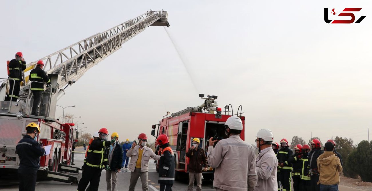 رزمایش رفع انتشار گاز سمی آمونیاک در بلوار پالایشگاه اصفهان انجام شد