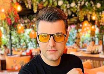 عکس / رستوران‌گردی سه نفره باربد بابایی به همراه دختران دوقلویش، آیلین و شایلین بدون حضور همسرش ...