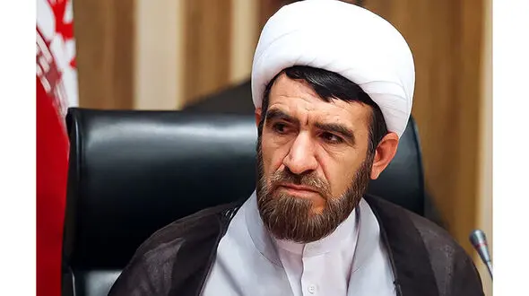 بازداشت مامور قلابی که از خارجی ها پول می گرفت / در قم فاش شد