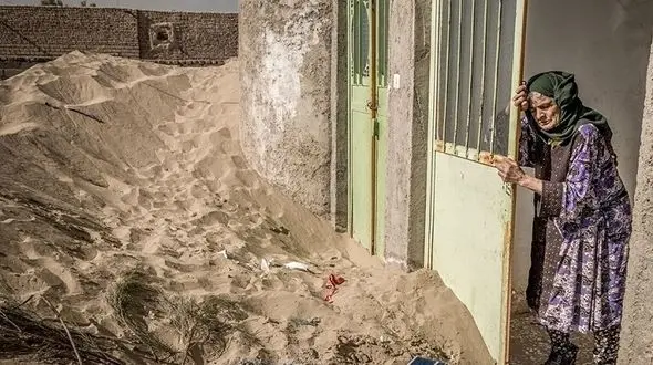 وضعیت وخیم سیستان/ دسته‌گل وزارت نیرو در تالاب هامون!