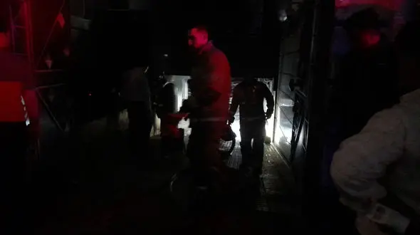 انفجار دو ماشین در پارکینگ خانه مسکونی در مسعودیه+فیلم و عکس