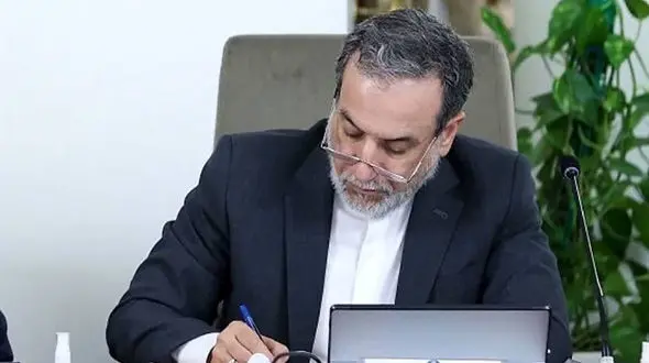 عراقچی : ترامپ در برابر چالشی واقعی در سیاست جهانی / آشفتگی در کاخ سفید 