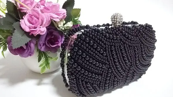 هفت ریزه‌کاری مهم و کلیدی برای انتخاب درست کیف مجلسی زنانه+عکس 