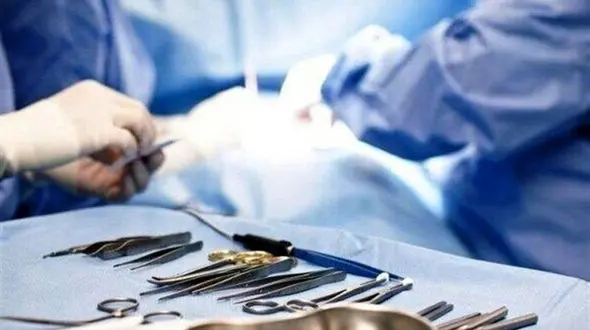 جزئیات جراحی بینی مرگبار در یک کلینیک زیبایی/ حدود 40 نفر قربانی تزریق ژل تقلبی هستند 