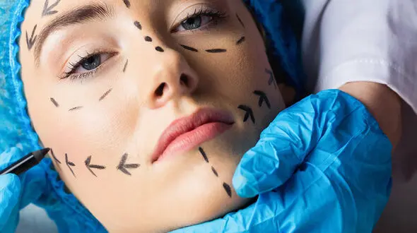 عوارض واکسن کرونا روی عمل‌های جراحی زیبایی