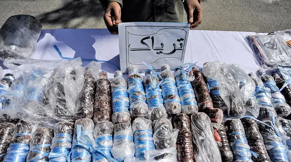 جزئیات درگیری مسلحانه 30 دقیقه ای پلیس و قاچاقچیان در خاش/ ناکامی در انتقال 656 کیلو مواد مخدر 