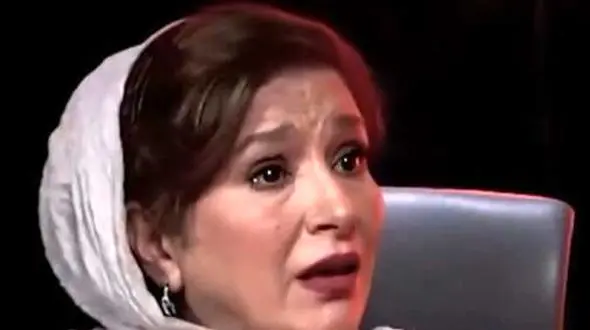 فیلم / ساغر عزیزی فرح پهلوی معمای شاه: 5 ماهه حامله بودم که شوهرم دستمو از پشت  بست! / موهامو بست به بند بارفیکس و رفت...