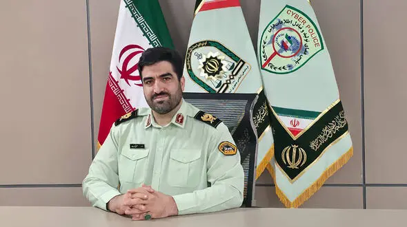 کپی اطلاعات بانکی 1200 تهرانی در پوشش غرفه میوه‌فروشی/ باند اسکیمرها در تور پلیس فتا افتاد