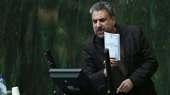 برف و بوران چادر زلزله زده های کرمانشاه را برده، آقایان تلفنشان را جواب نمی‌دهند!