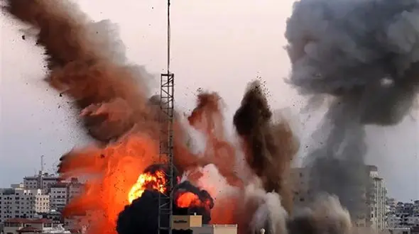 بمباران ایستگاه قطار لاذقیه توسط جنگنده‌های اسرائیلی+جزئیات و ویدیو