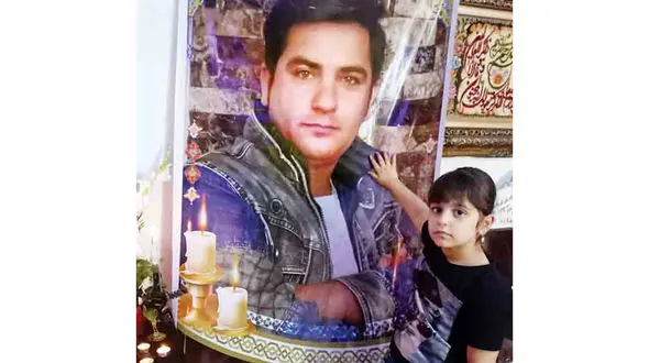 قلب حامد بعد از مرگ تپیدن گرفت / گفتگو با پدر داغدار کرجی پس از فداکار ماندگار + عکس