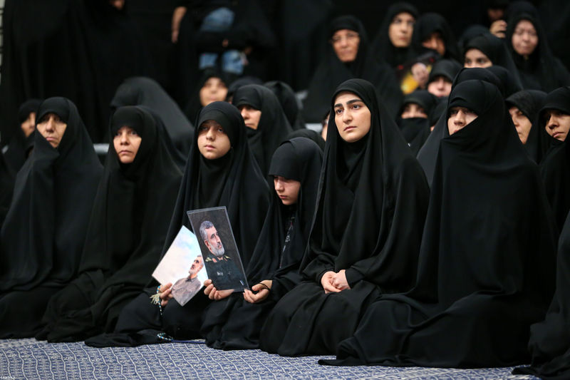 رهبر انقلاب حضرت آیت الله خامنه ای در مراسم بزرگداشت شهدای جنگ تحمیلی اخیر 7-5-1404