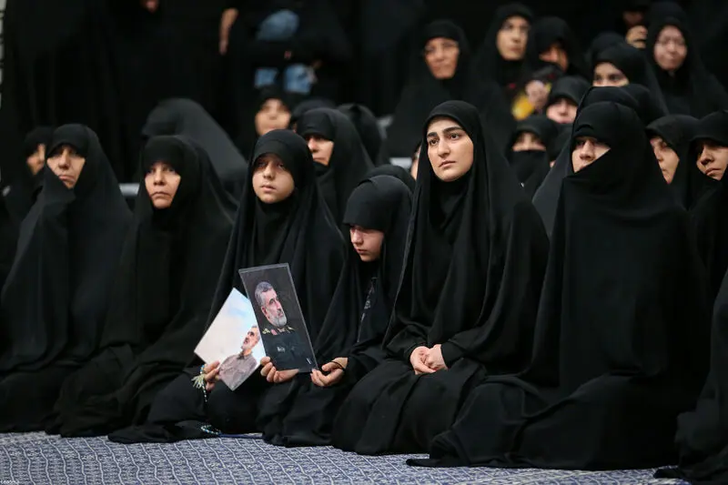 رهبر انقلاب حضرت آیت الله خامنه ای در مراسم بزرگداشت شهدای جنگ تحمیلی اخیر 7-5-1404