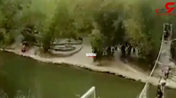 حادثه ای وحشتناک برای گردشگران / سقوط خونین 6 نفر+ فیلم