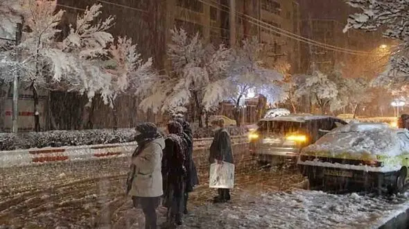 کولاک برف و یخبندان در راه تهران / دما چقدر کاهش می‌یابد؟ + هشدار هواشناسی 