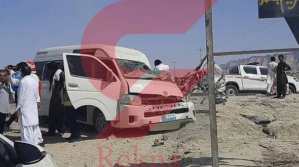 اولین عکس ها از تصادف خونین  کاروان نمایندگان مجلس و منطقه آزاد در چابهار / حال سه مجروح وخیم است