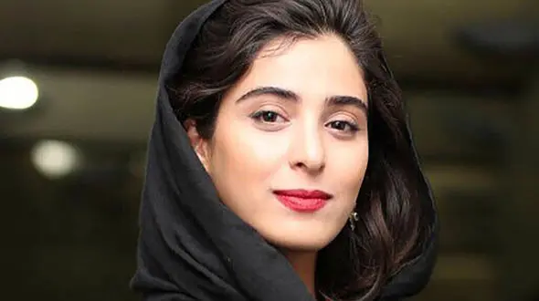 فیلم آواز باشکوه ؛ آناهیتا افشار در موزیک ویدیوی میلاد فرهودی ! / آهنگ  بگو هنوز هستی / تو ساحل قلبم رد پاهات مونده