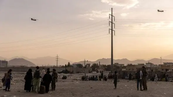 کشته شدن 7 نظامی آمریکایی در انفجارهای فرودگاه کابل / پنتاگون: انفجار فرودگاه کابل نتیجه یک حمله پیچیده است + فیلم