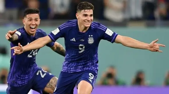 شادی دیوانه‌وار و ترسناک مسی و رفقا در رختکن + فیلم باورنکردنی