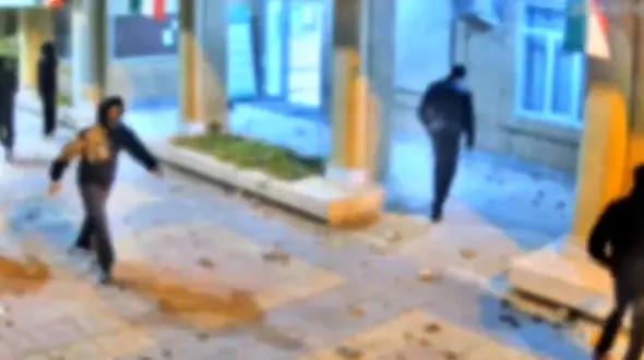 فیلم / دستگیری یکی از عوامل تخریب فرمانداری رفسنجان