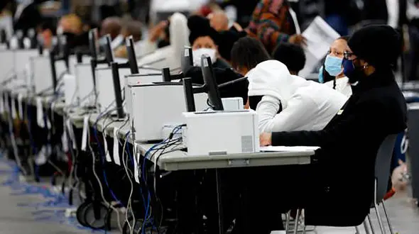 تصاویری از شمارش آرای انتخابات ریاست جمهوری آمریکا 