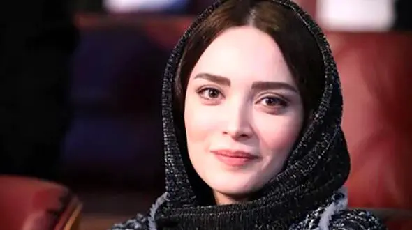 حرکات عجیب بهنوش طباطبایی با گربه خونگیش!