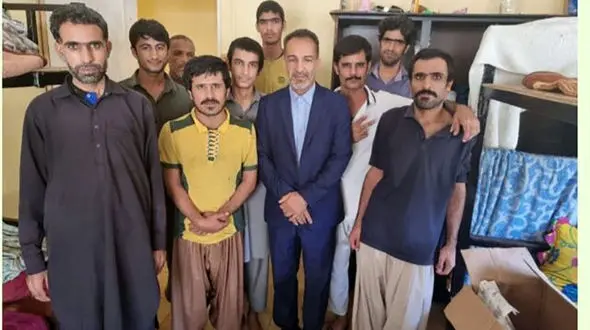 عکس / آزادی ۹ ملوان و صیاد ایرانی بعد از ۱۴۰ روز بازداشت در جنوب آفریقا