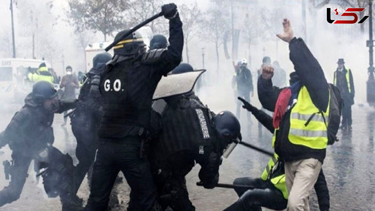 ببینید / لحظه هولناک قطع شدن دست یک معترض در فرانسه! + فیلم