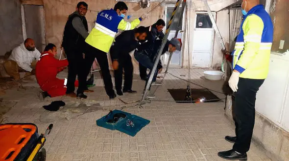 لحظه به لحظه با نجات جان زن مشهدی از چاهی عمیق