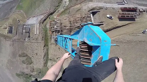 فیلم شیرین کاری وحشتناک جوان کله شق+تصاویر