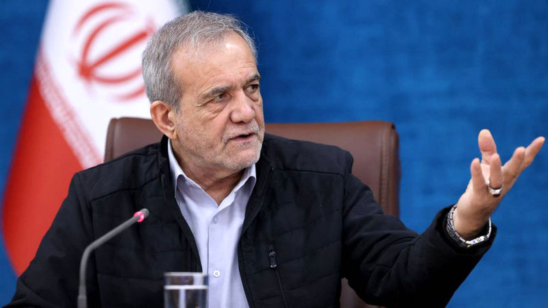  اسکندر مومنی وزیر کشور، امروز( شنبه ۱۱ اسفند ۱۴۰۳ ) در پنجمین نشست استانداران سراسر کشور در دولت چهاردهم که با حضور مسعود پزشکیان رئیس جمهور و هیات همراه در وزارت کشور برگزار شد