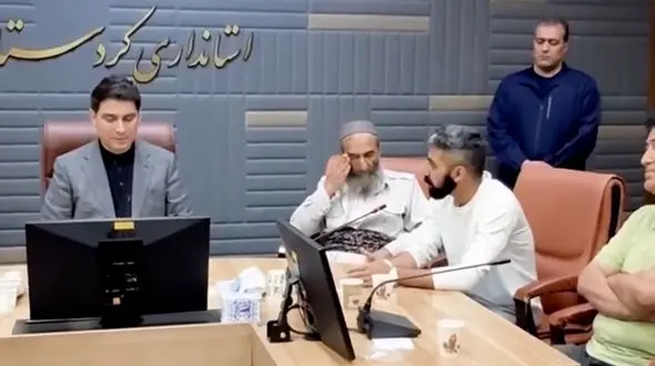 جلسه استاندار کردستان و شهروندان سنندجی برای کمک به 2 خواهر زندانی در دستان پدر نامهربان